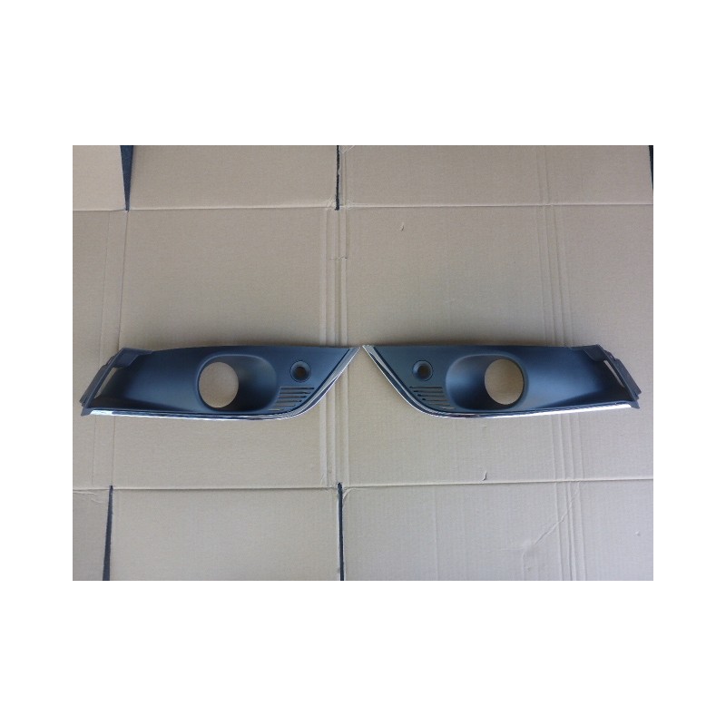 KRATKA RAMKA CHROM HALOGENU RENAULT MEGANE IV 16-