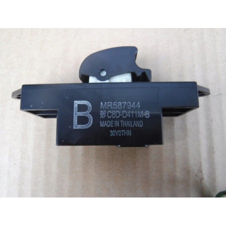 PRZEŁĄCZNIK SZYBY MITSUBISHI ASX 10-