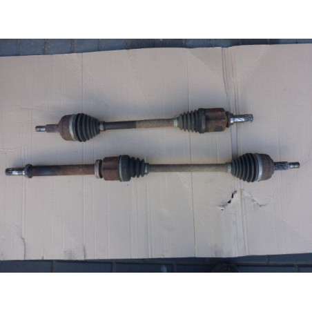 PÓŁOŚ LEWA PRAWA RENAULT SCENIC III 1.5 DCI