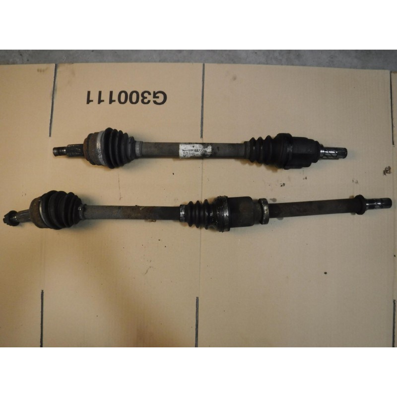 PÓŁOŚ PRAWA DŁUGA RENAULT KANGOO II 1.5 DCI 2008-