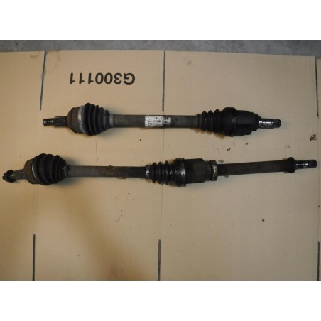 PÓŁOŚ PRAWA DŁUGA RENAULT KANGOO II 1.5 DCI 2008-