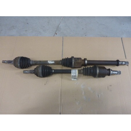 PÓŁOŚ PRAWA DŁUGA CLIO III 1.4 16V 8200323137