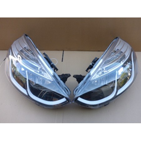 LAMPA PRZÓD PRAWA RENAULT CLIO 4 IV RS 2012-