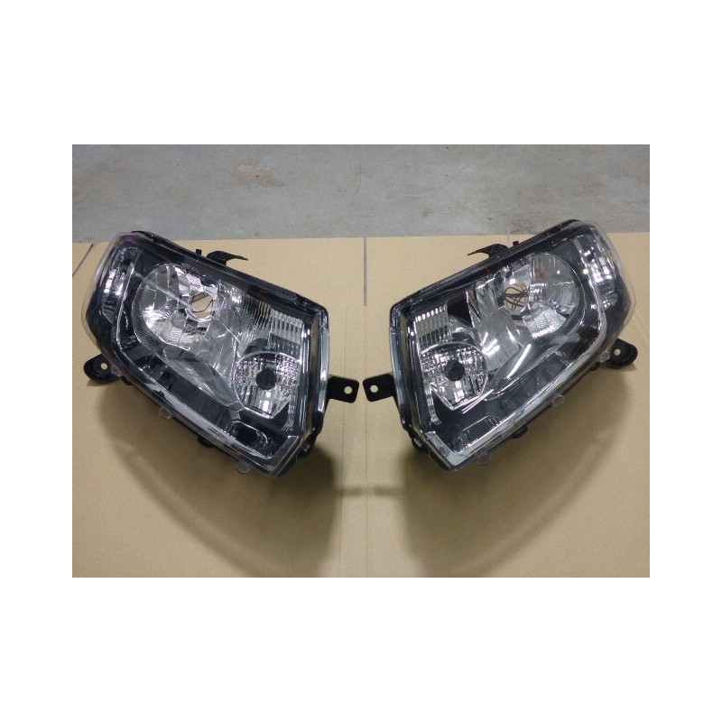 LAMPA LEWA PRAWA PRZÓD DACIA SANDERO II 2012-