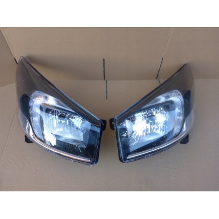 LAMPA REFLEKTOR LEWA PRAWA PRZÓD OPEL VIVARO 14-