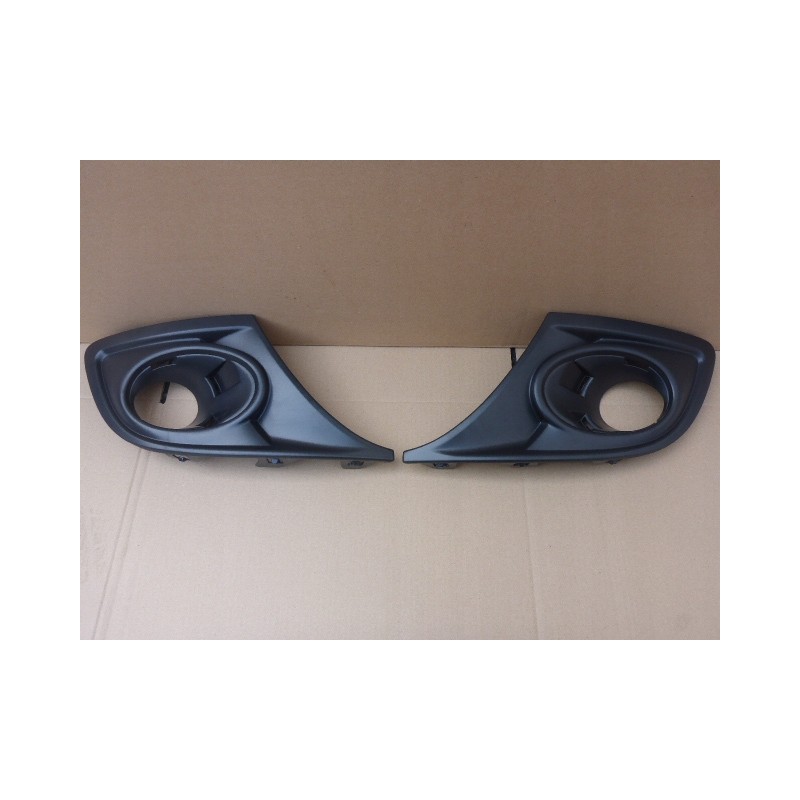 KRATKA RAMKA HALOGENU PRZÓD RENAULT SCENIC 2012-