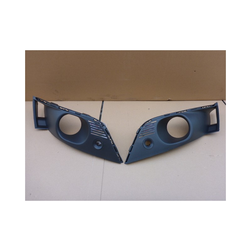 KRATKA RAMKA HALOGENU RENAULT MEGANE IV 4 16-