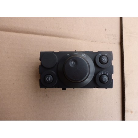 WŁĄCZNIK ŚWIATEŁ ASTRA III H 1.6 16V HB