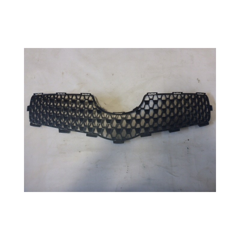 ATRAPA KRATKA GRILL TOYOTA YARIS II -05-11