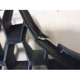 ATRAPA KRATKA GRILL TOYOTA YARIS II -05-11