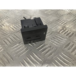 GNIAZDO PORT USB MERCEDES A KLASA W177