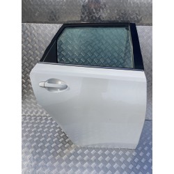 DRZWI PRAWY TYŁ TOYOTA AURIS II 13- KOMBI 070