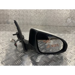 LUSTERKO PRAWE 7 PIN TOYOTA AURIS II 13- 070