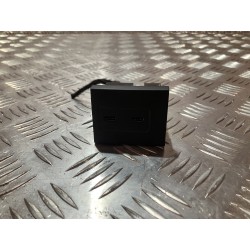 PANEL PORT GNIAZDO USB C MERCEDES EQB X243