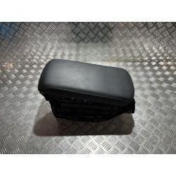 PODŁOKIETNIK MAZDA 3 BP 19- 2.0 B