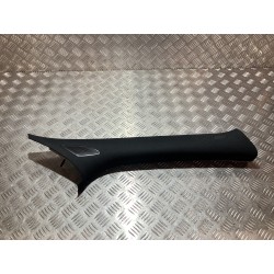 OSŁONA SŁUPKA A PRAWA MERCEDES GLA II H247 1.3 CGI