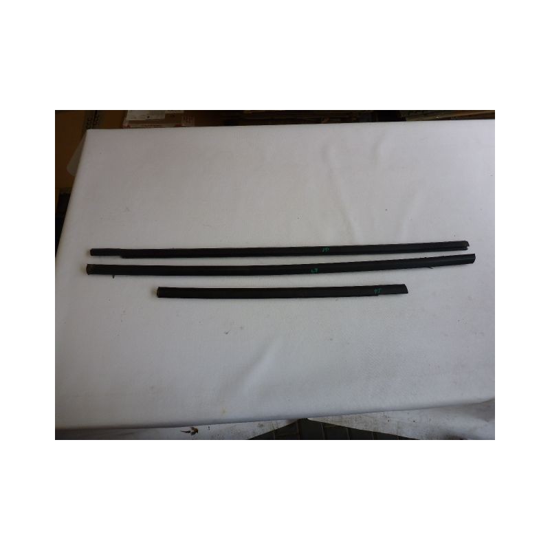 LISTWA ZGARNIAJĄCA HONDA CIVIC VIII UFO