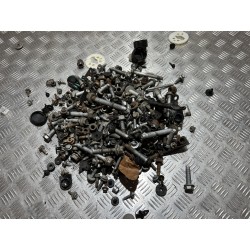 ŚRUBY ŚRUBKI SPINKI DEMONTAŻ  OPEL INSIGNIA B 17- 39078800