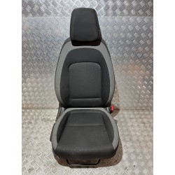 FOTEL PRAWY PRZÓD HYUNDAI KONA I OS 17-  UK