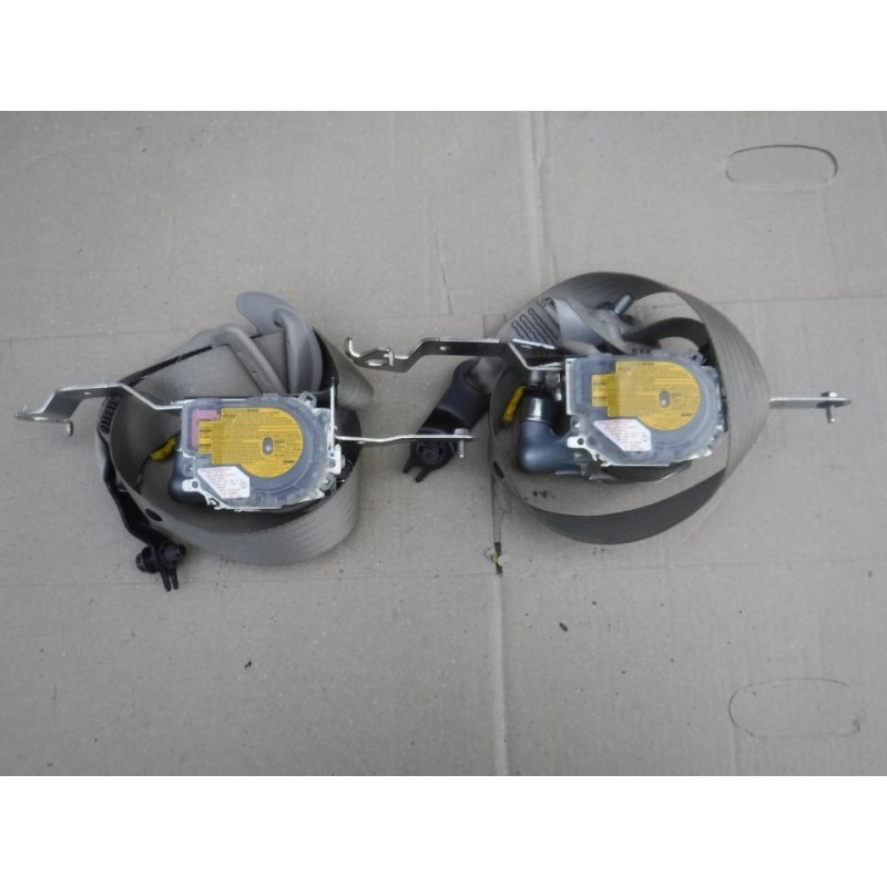 PAS BEZ. PRAWY LEWY PRZÓD SUBARU LEGACY IV 03-09