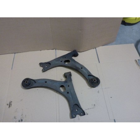 WAHACZ PRAWY PRZÓD TOYOTA PRIUS 03-09