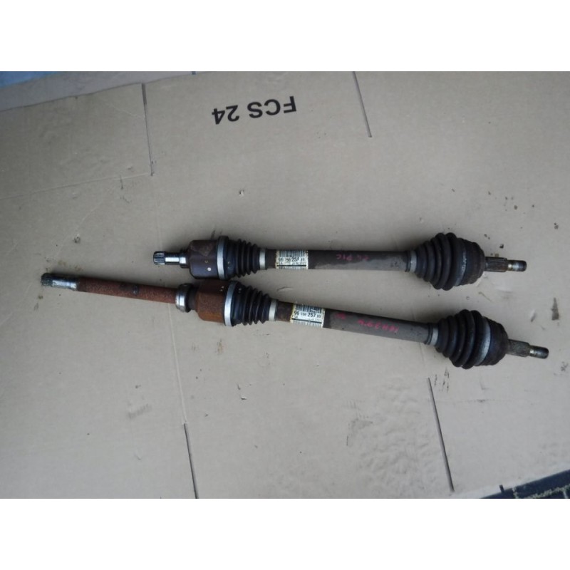 PÓŁOŚ PRAWA DŁUGA CITROEN C4 PICASSO II 1.6 E-HDI