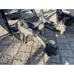 ĆWIARTKA PODŁUŻNICA FARUCH PRAWY PRZÓD HONDA ZR-V ZRV 23- NH821M