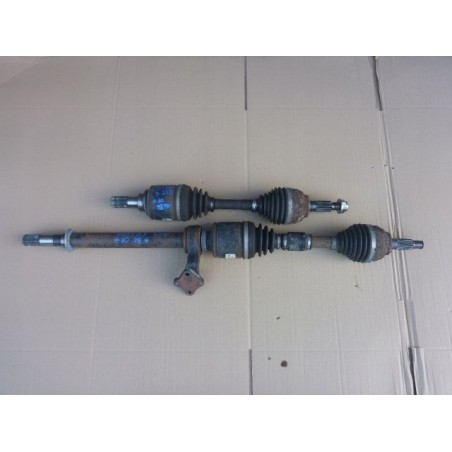 PÓŁOŚ LEWA KRÓTKA MAZDA 3 2.2 MZR-CD 09-13