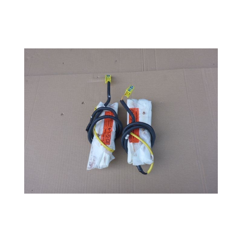 PODUSZKI FOTELA PRAWA PRZÓD MAZDA 3 09-13