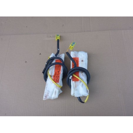 PODUSZKI FOTELA PRAWA PRZÓD MAZDA 3 09-13