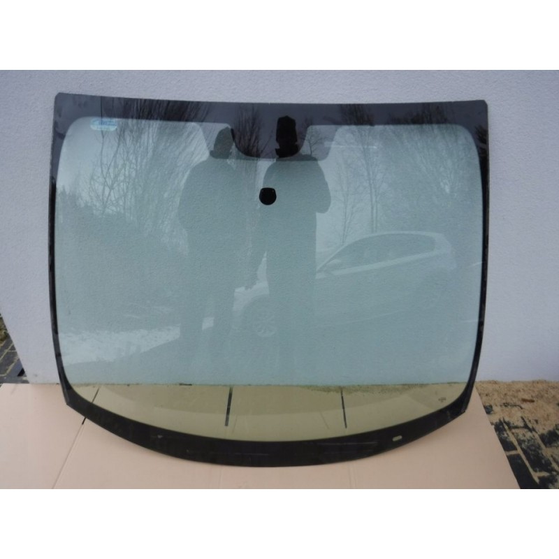 SZYBA PRZÓD CZOŁOWA PEUGEOT 5008 09-