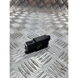 GNIAZDO PORT USB USB-C FIAT 600 23- 7357786100