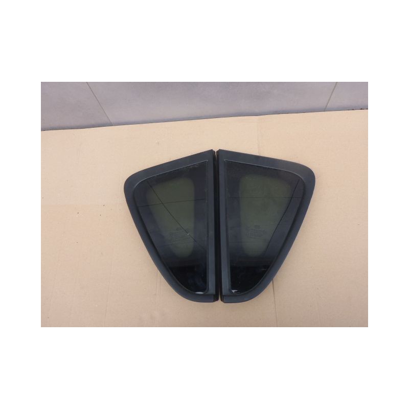 SZYBA KAROSERYJNA PRAWA LEWA TYŁ KIA SOUL 08-13