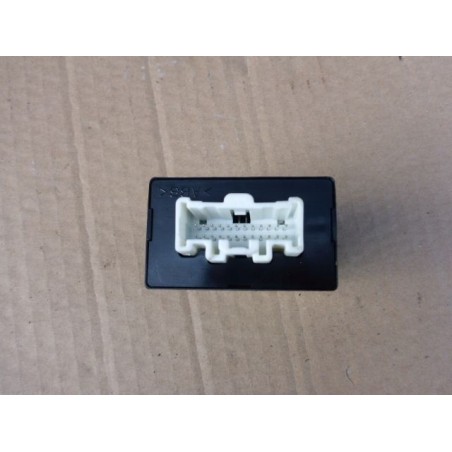 MODUŁ ŚWIATEŁ MAZDA 3 09-13 BBP367890A