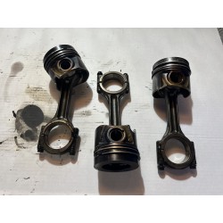 TŁOK KORBOWÓD SKODA SUPERB III 3V 15- 2.0 TDI 04L107065A