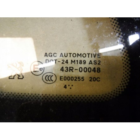 SZYBA KAROSERYJNA PRAWA TYŁ PEUGEOT 2008 14-