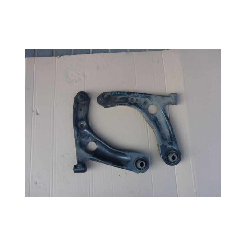 WAHACZ PRAWY LEWY PRZÓD TOYOTA AYGO C1 107 1.0