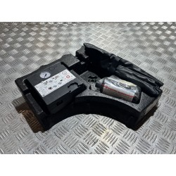 ZESTAW NAPRAWCZY WKŁAD KOŁA BAGAŻNIKA AUDI A3 8Y 20-