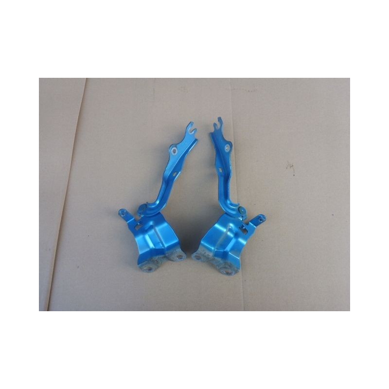 ZAWISY MASKI PRAWY LEWY MAZDA 3 09-13