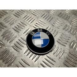 EMBLEMAT MASKI ZNACZEK BMW 1 F40 ORYGINALNY