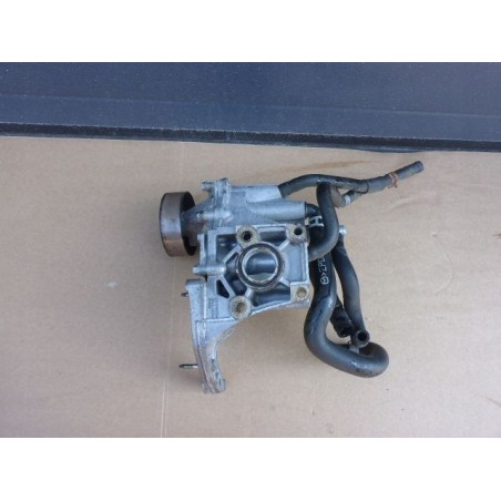 PODSTAWA POMPA WODY MAZDA 3 2.2 MZR-CD 09-13