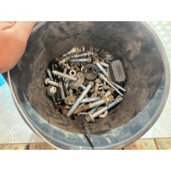 ŚRUBY ŚRUBKI SPINKI DEMONTAŻ AUTA MERCEDES SLK R171 1.8 CGI