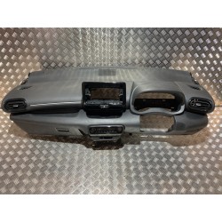 DESKA ROZDZIELCZA KONSOLA TOYOTA YARIS IV 20- ANGLIK