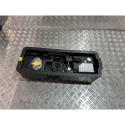 ZESTAW NAPRAWCZY KOŁA WKŁAD BAGAŻNIKA KOMPRESOR KIA STONIC 17-