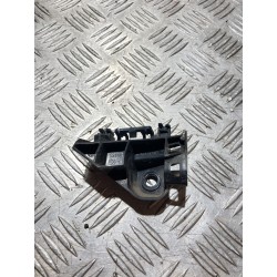 ŚLIZG POD LAMPE PRAWY TYŁ TOYOTA YARIS IV 20-