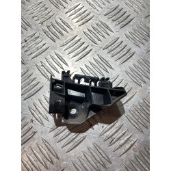 ŚLIZG POD LAMPE LEWY TYŁ TOYOTA YARIS IV 20-