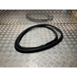 USZCZELKA KAROSERYJNA DRZWI LEWY PRZÓD VOLVO XC40