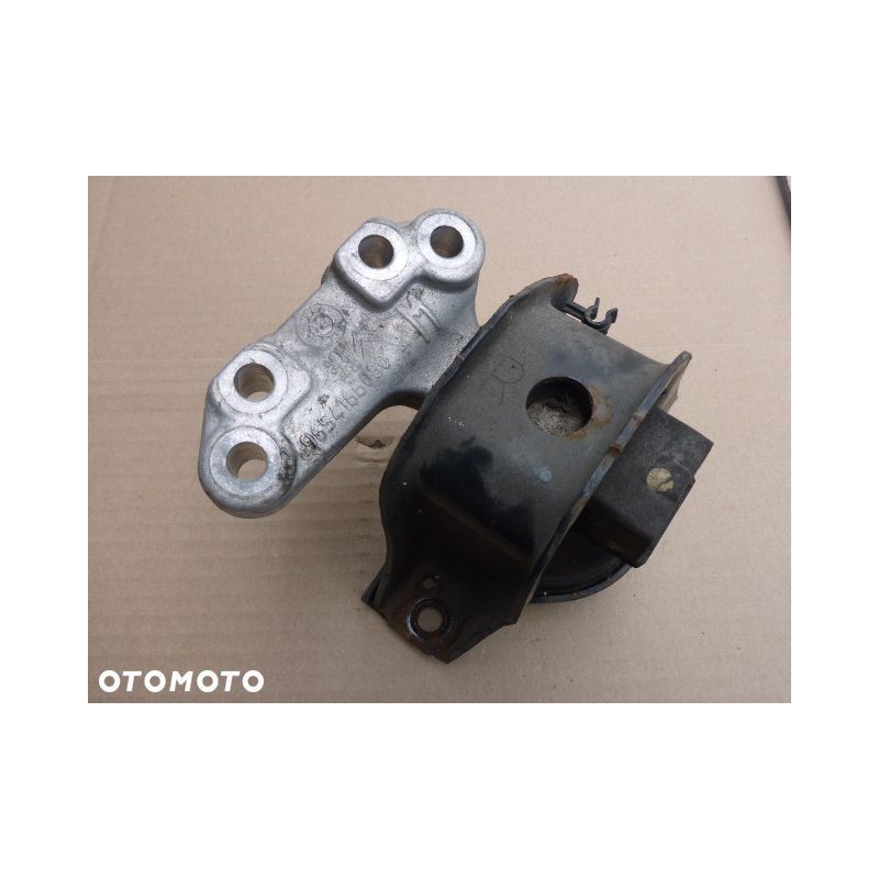 ŁAPA PODUSZKA SILNIKA PEUGEOT 208 1.4 VTI