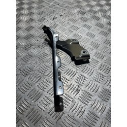 ZAWIAS MASKI LEWY AUDI Q2 GA 16- 81A823301D LZ7S