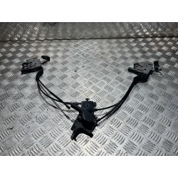 ZAMEK MASKI LEWY PRAWY AUDI Q2 GA 16- 81A823509B